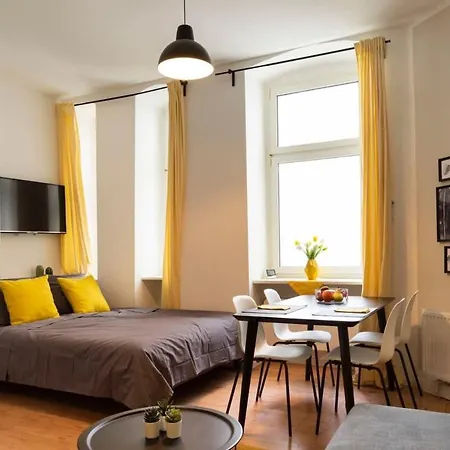 Lovely In The Near Of Kudamm Berlino