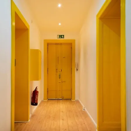 Lovely In The Near Of Kudamm