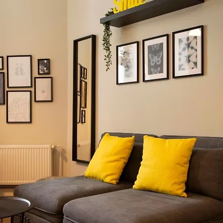 Lovely In The Near Of Kudamm Appartement